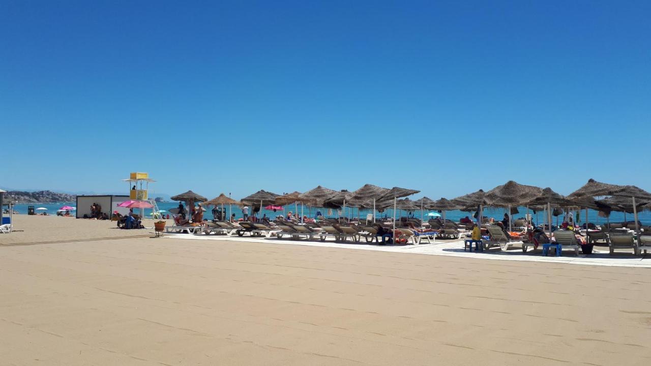 Nice Apartment In Hotel Ronda 4 First Beach Line 푸엔히롤라 외부 사진